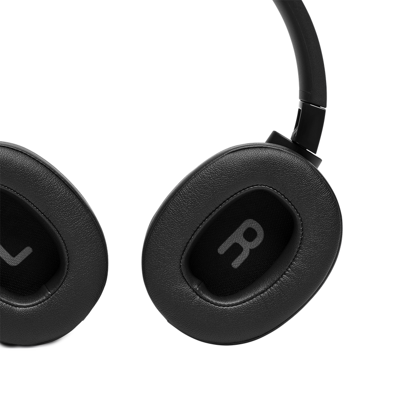 JBL TUNE 700BT - Black - Wireless Over-Ear Headphones - Detailshot 6 image number null