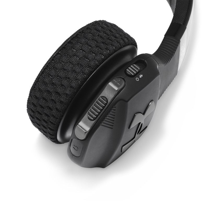 UA Sport Wireless Train – Engineered by JBL - Black - Wireless on-ear headphone built for the gym - Detailshot 3 image number null