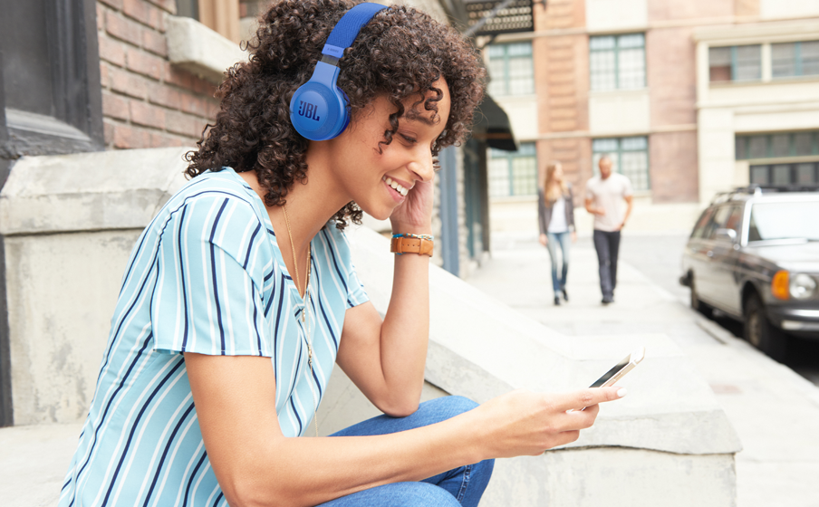 JBL E45BT