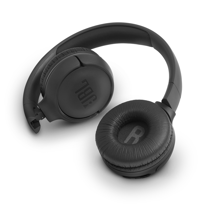 JBL Tune 500BT - Black - Wireless on-ear headphones - Detailshot 1 image number null