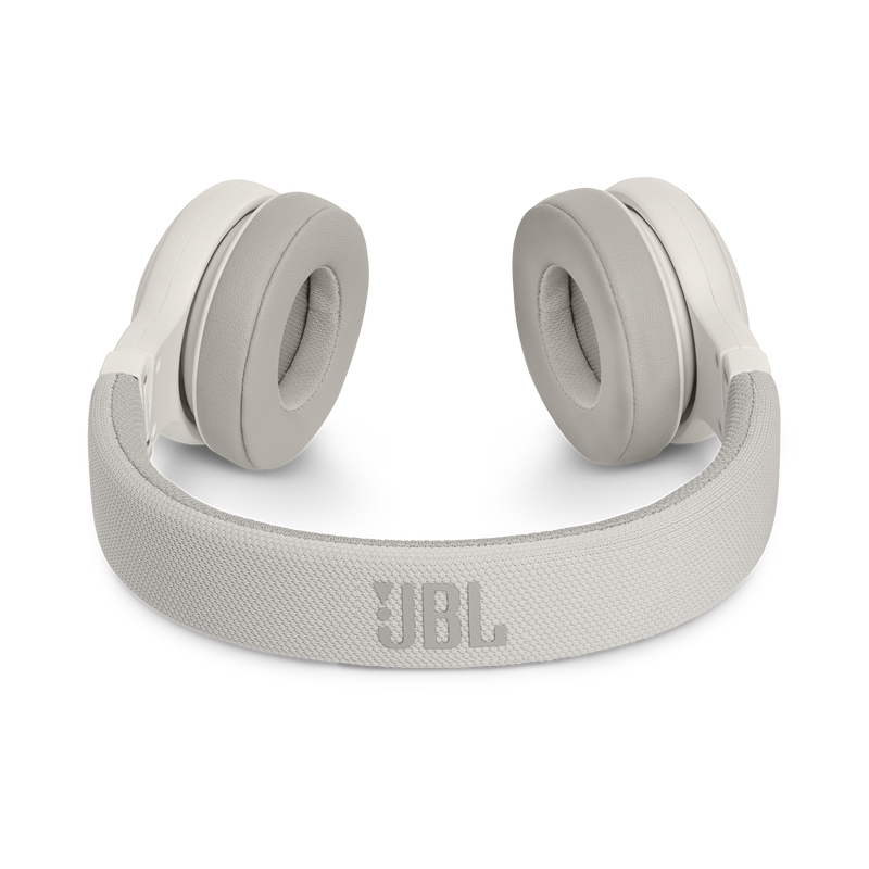 JBL E45BT - White - Wireless on-ear headphones - Detailshot 3 image number null