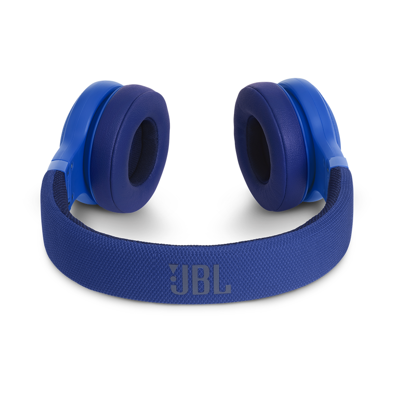 JBL E45BT - Blue - Wireless on-ear headphones - Detailshot 3 image number null